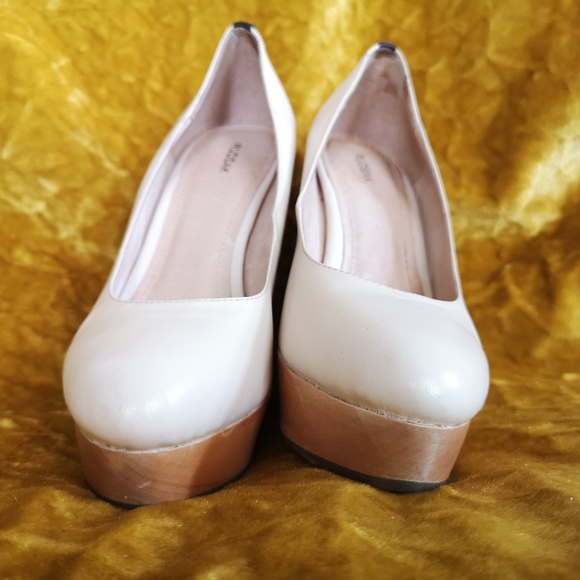 RUDSAK Studded Heel Wedges Size EU37 US 6 1/2 - Picture 3 of 12